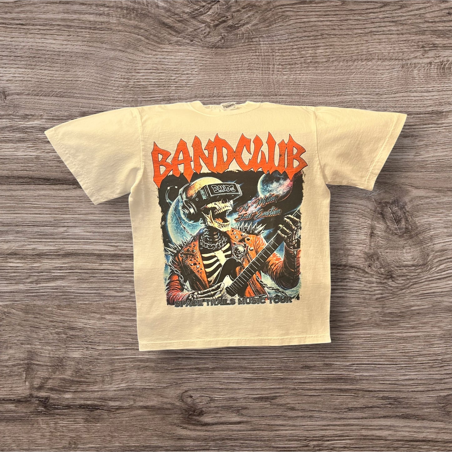 BandCluB space trail tee’